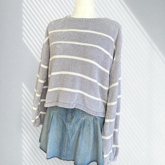 Double Zero Gray Striped Sweater - Picture 3 of 5